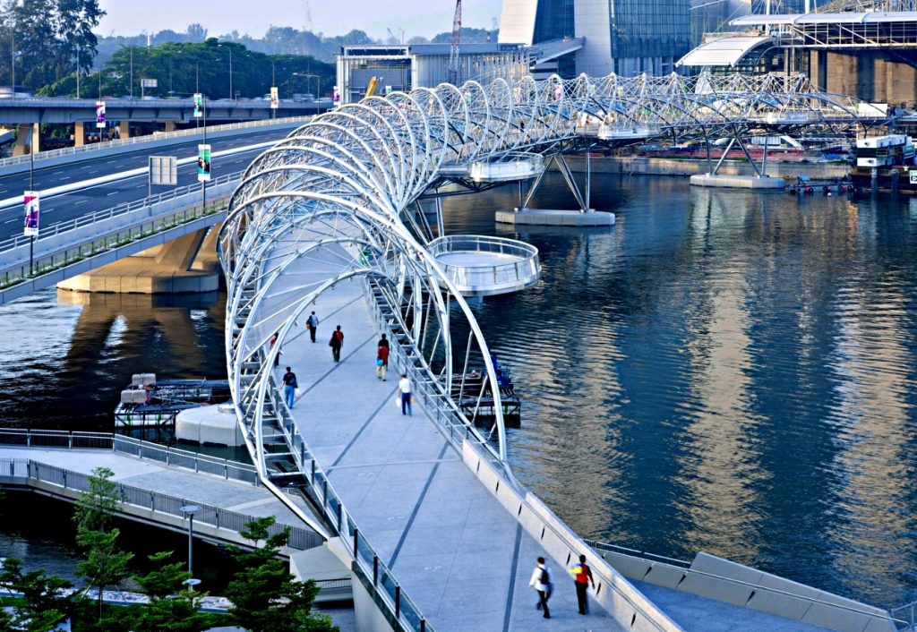 The Asian Bridge With A Unique Comeliness That Attracts Thousands!